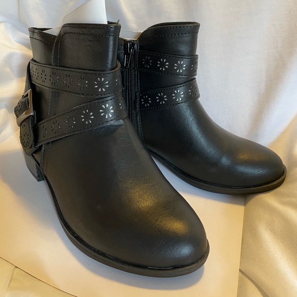 SO Samanthaa2 girl’s black ankle boots size 2 - Picture 1 of 9